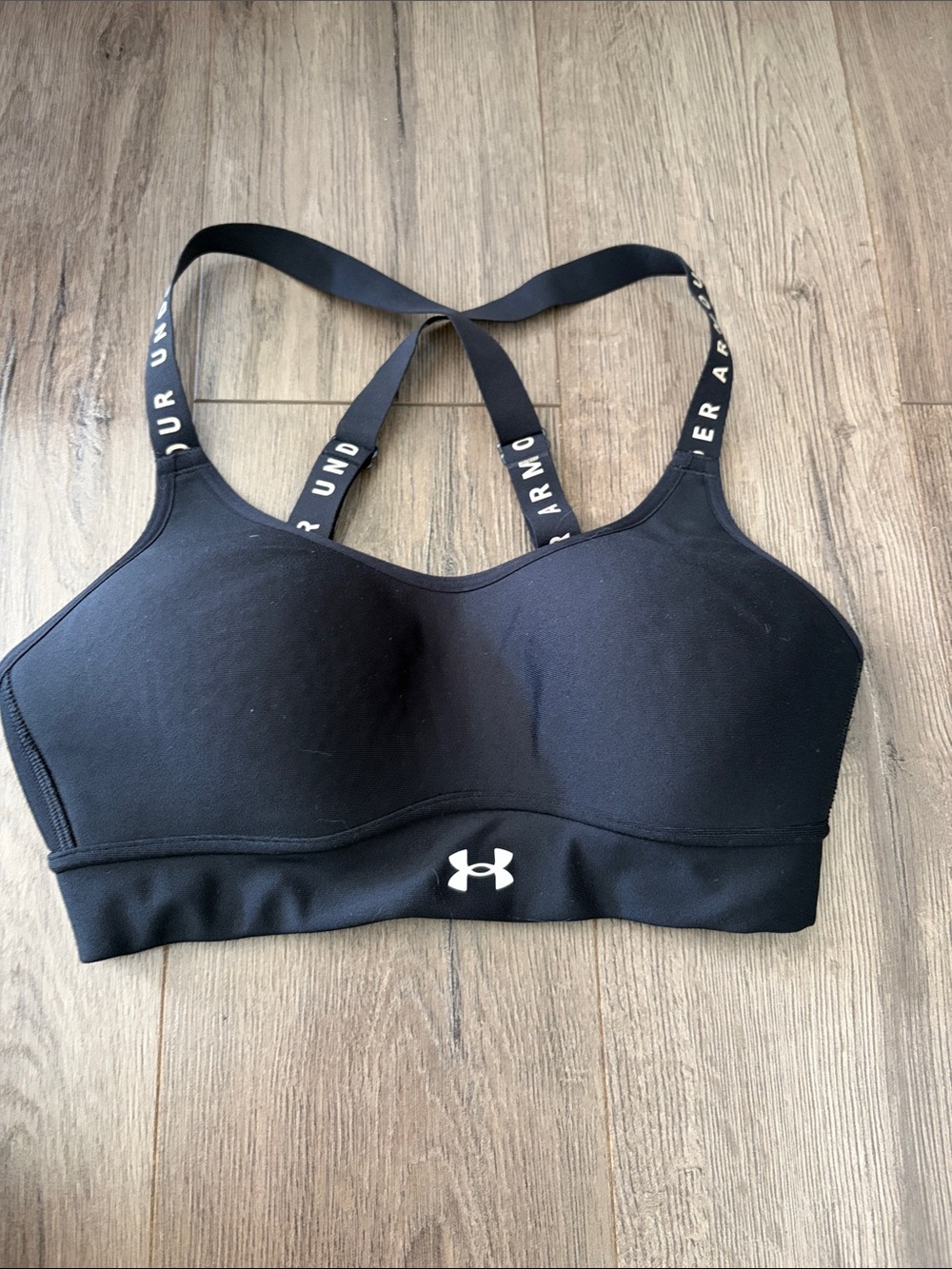 Under Armour Women’s Black Sports Bra. Size Small